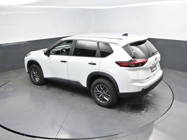 Used 2024 Nissan Rogue S AWD/4WD image 45