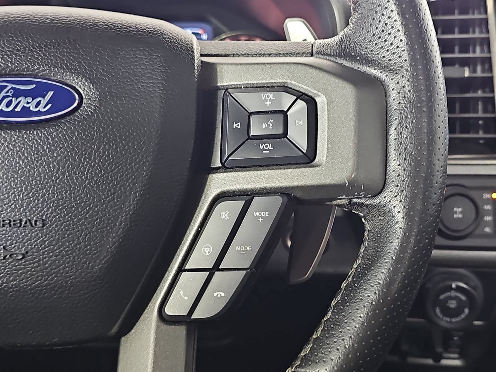 Used 2018 Ford F150 Raptor w/ Equipment Group 802A Luxury AWD/4WD image 16
