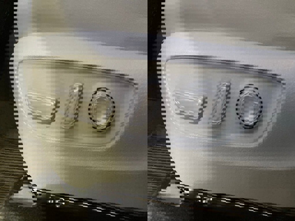 Used 2024 Toyota Highlander Platinum image 12