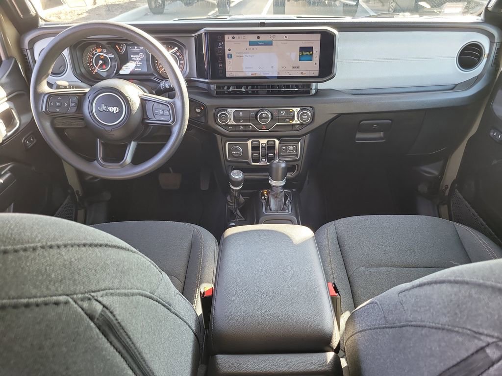 Used 2025 Jeep Wrangler Sport image 12