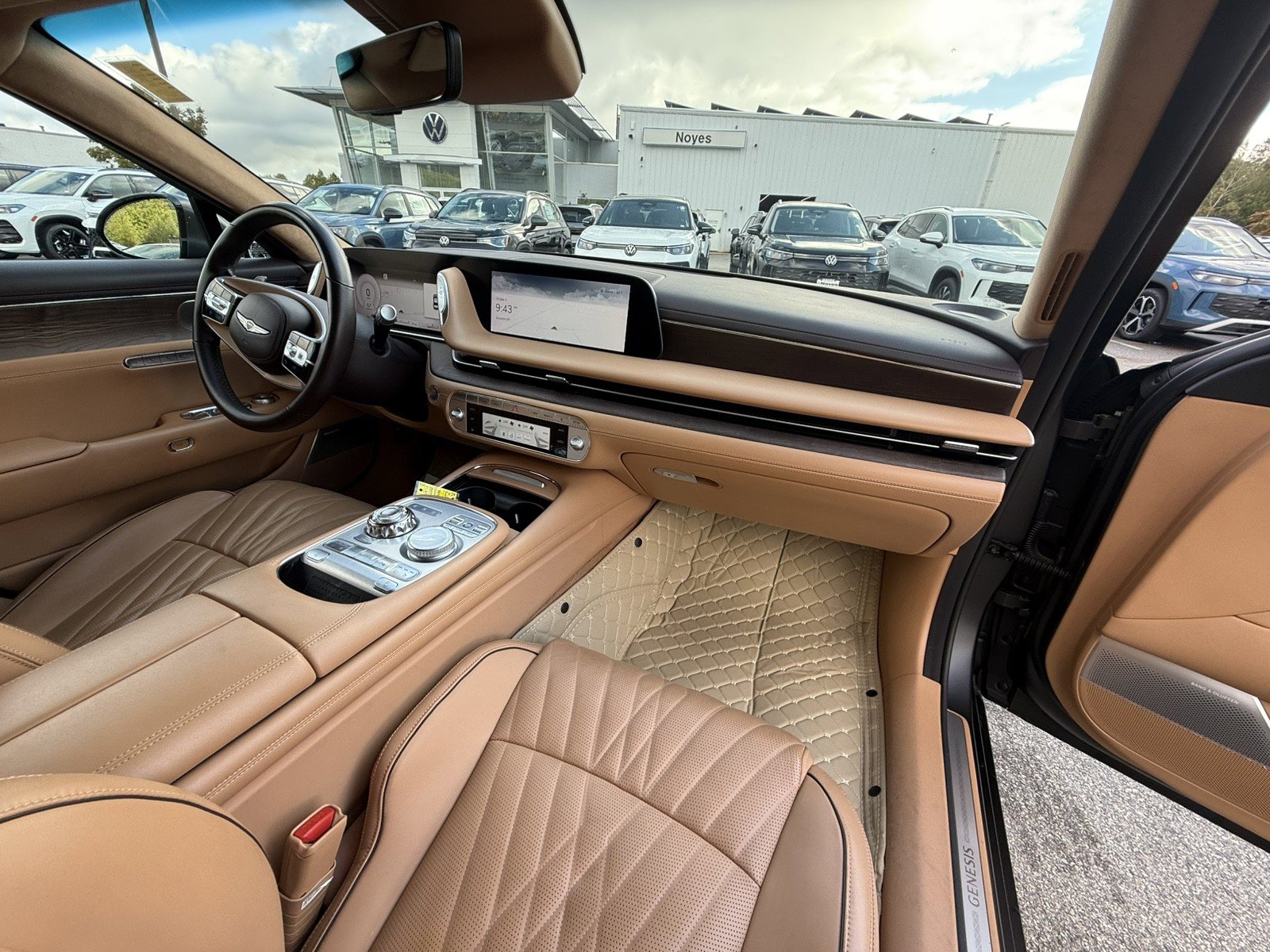 Used 2023 Genesis G90 3.5T image 25