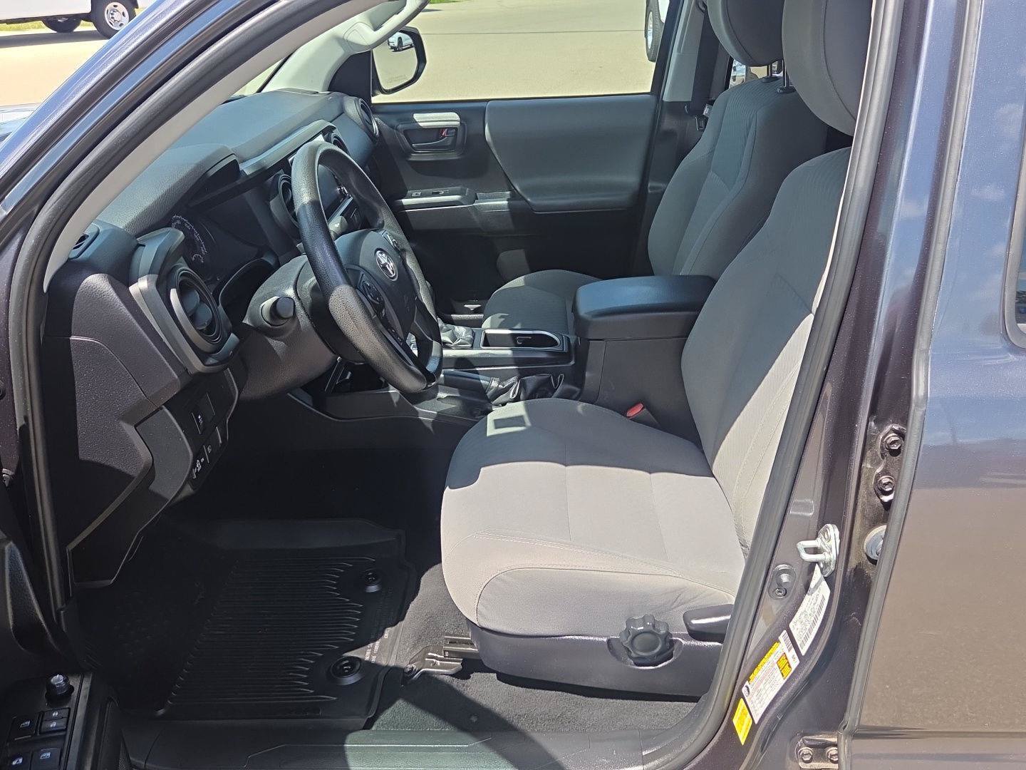 Used 2021 Toyota Tacoma SR AWD/4WD image 17
