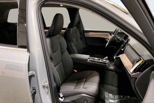 New 2026 Volvo XC90 T8 Plus w/ Protection Package Premier image 12