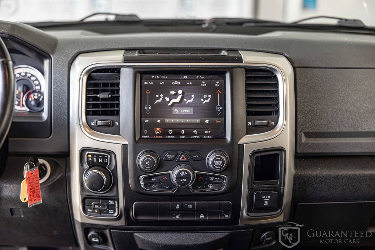 Used 2020 RAM 1500 Classic SLT w/ Luxury Group image 34