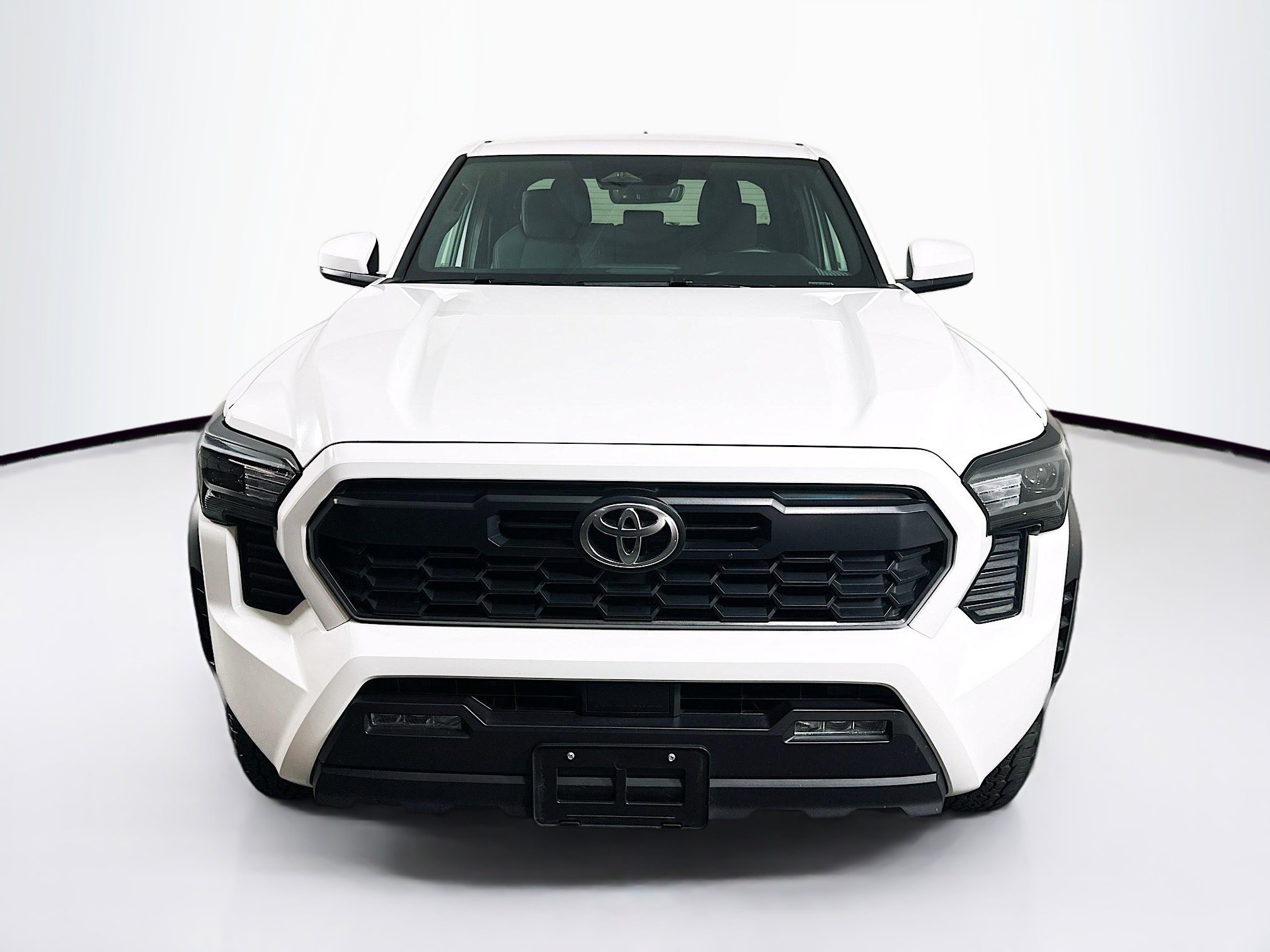 Used 2025 Toyota Tacoma TRD Off-Road AWD/4WD image 2