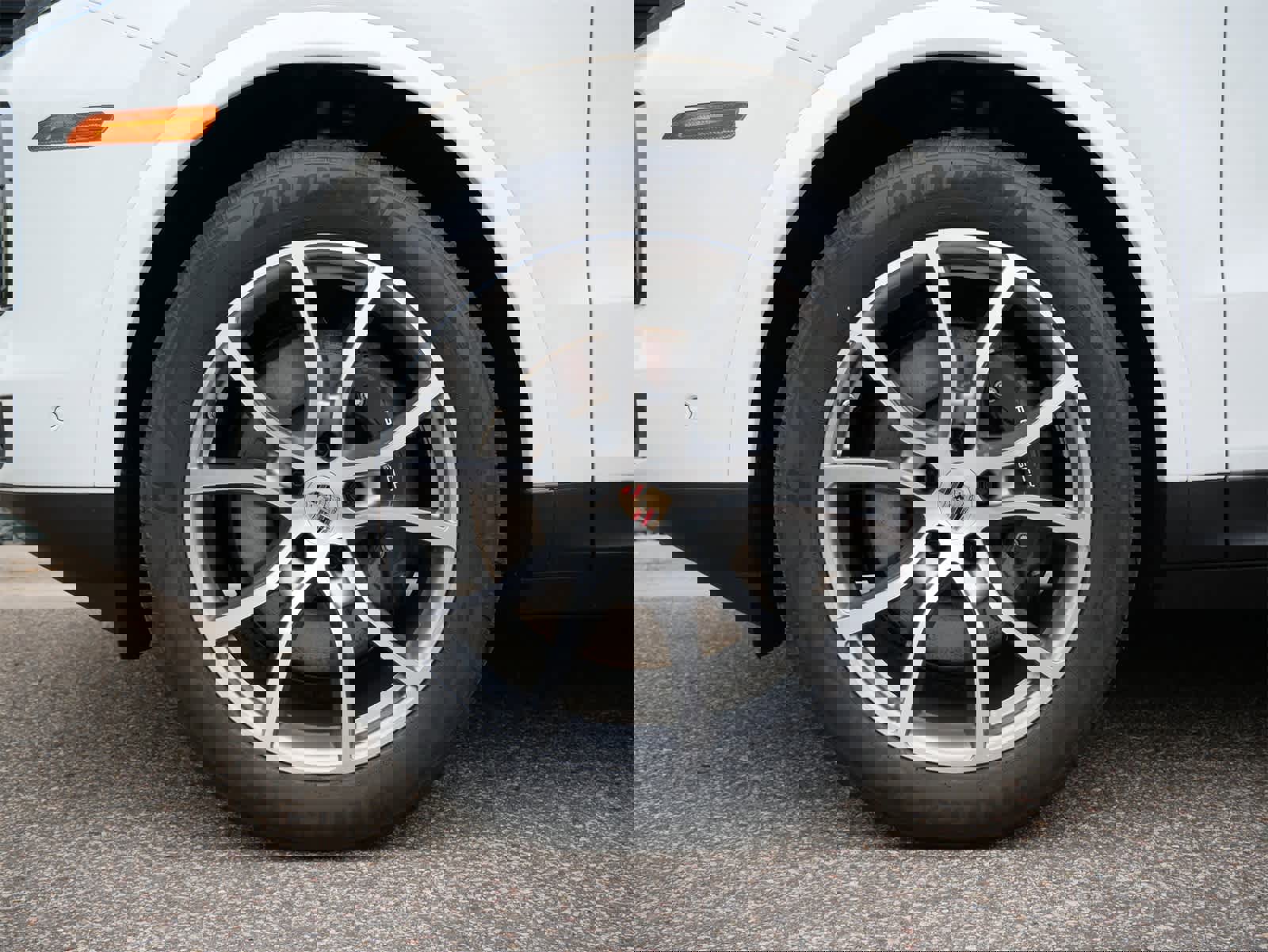 New 2025 Porsche Cayenne image 22