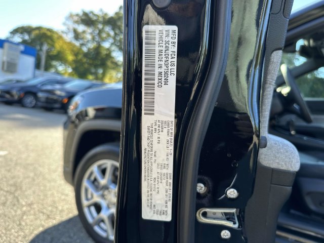 Used 2023 Jeep Compass Latitude w/ Sun and Sound Group AWD/4WD image 43