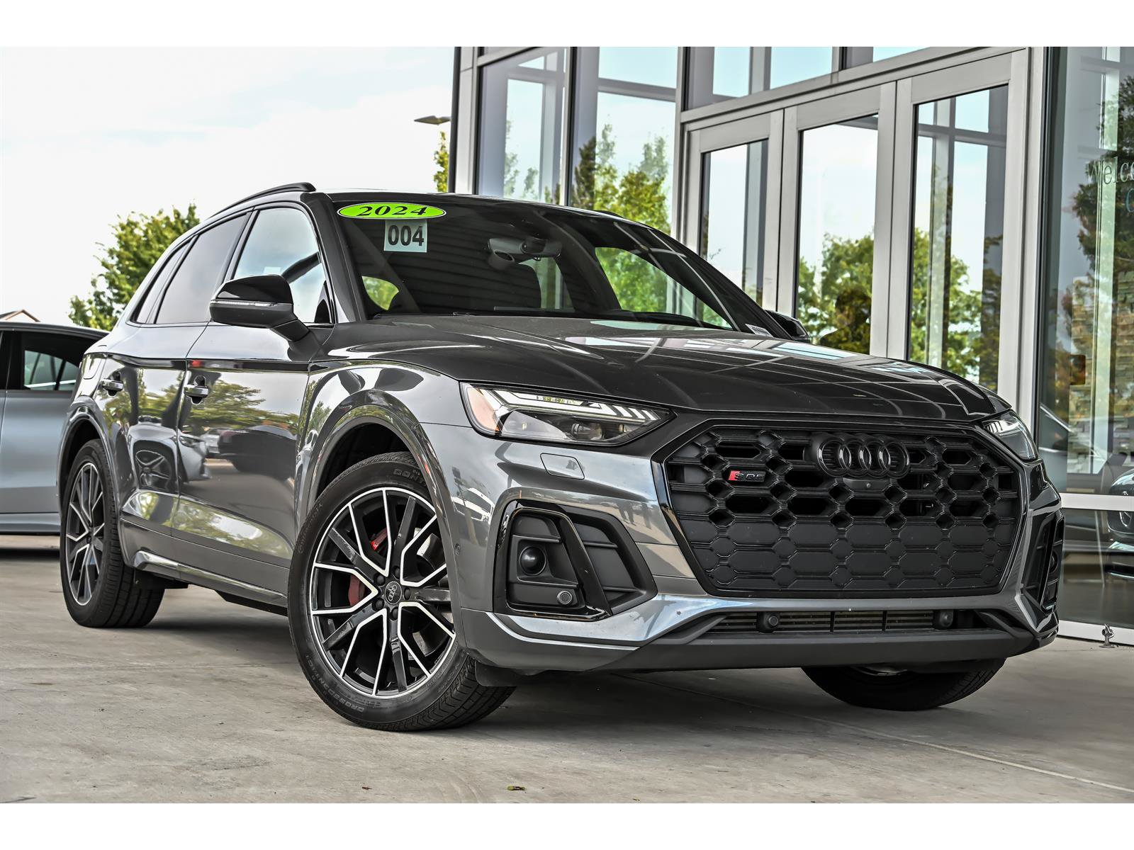 Used 2024 Audi SQ5 Prestige AWD/4WD image 1