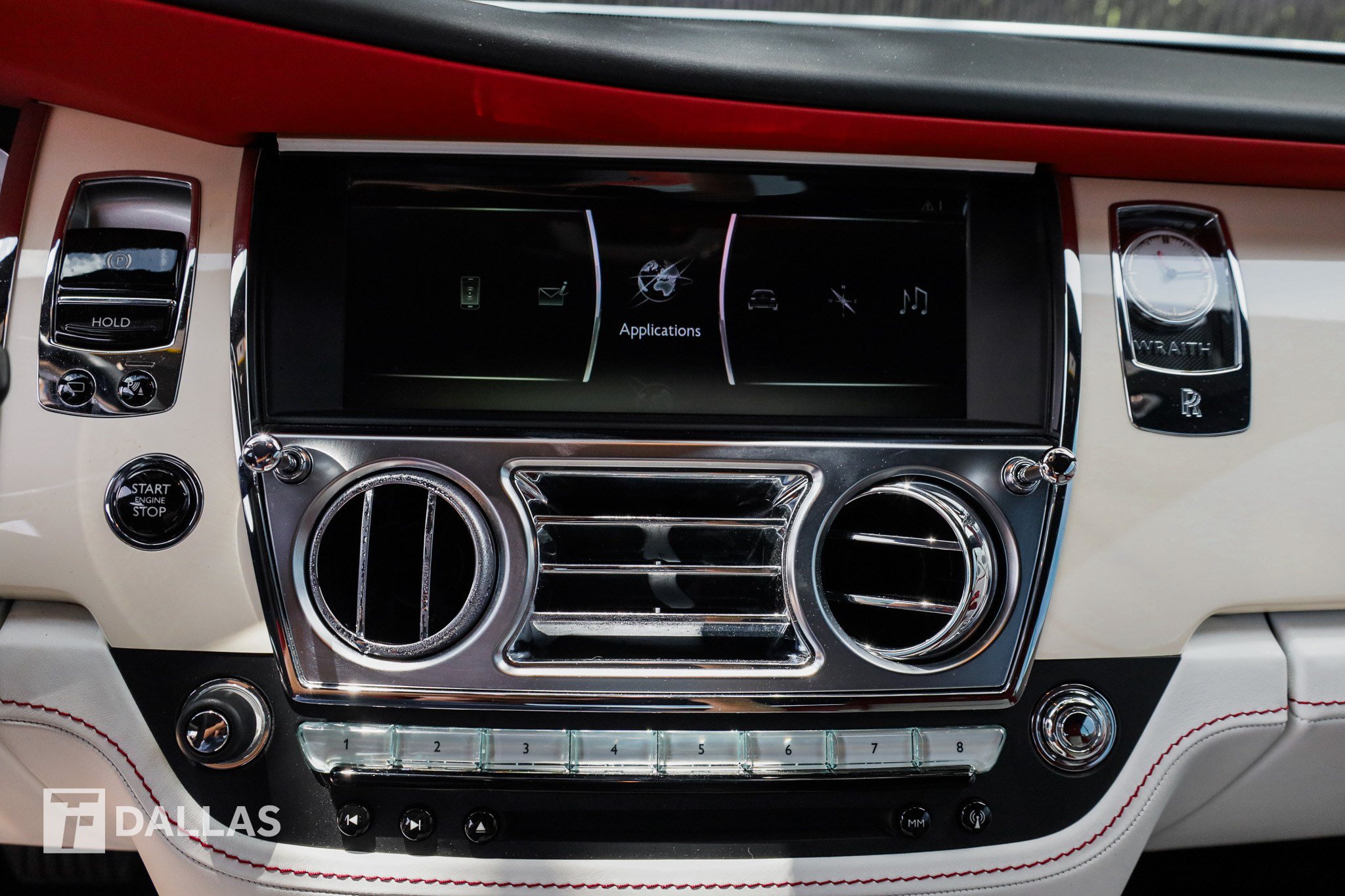 Used 2019 Rolls-Royce Wraith RWD image 25