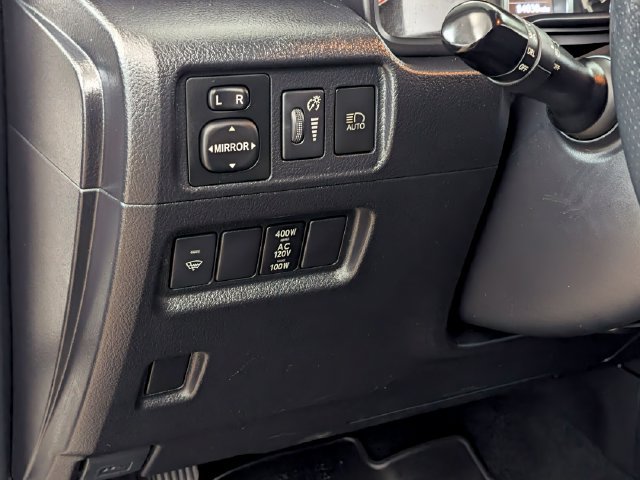Used 2021 Toyota 4Runner Venture w/ Moonroof Package AWD/4WD image 11