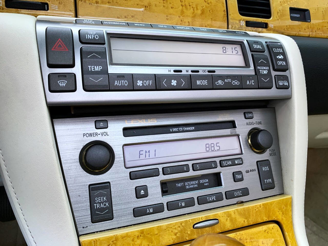 Used 2002 Lexus SC 430 Base 2dr Convertible image 16