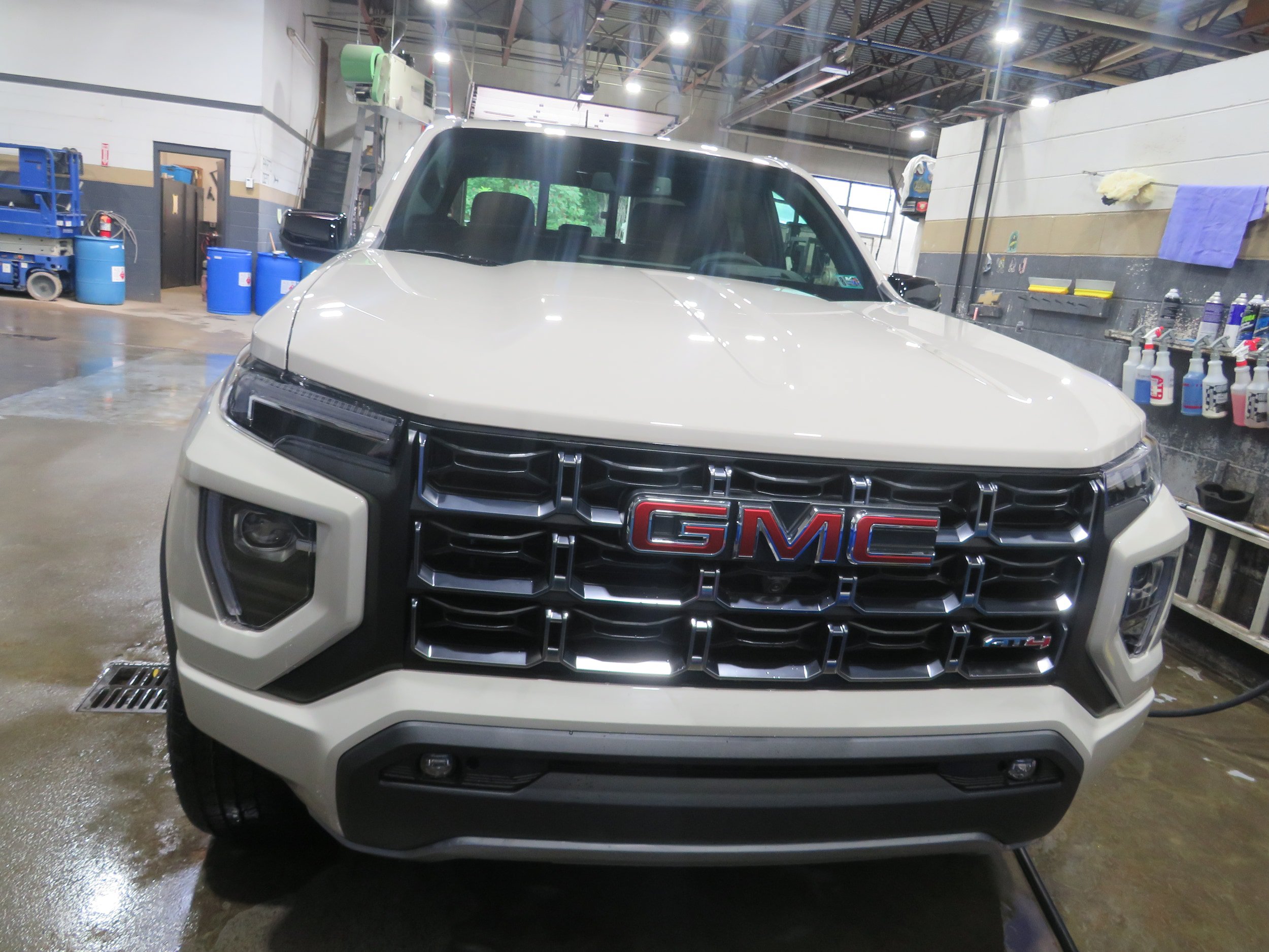 New 2026 GMC Canyon AT4 w/ Technology Plus Package AWD/4WD image 2