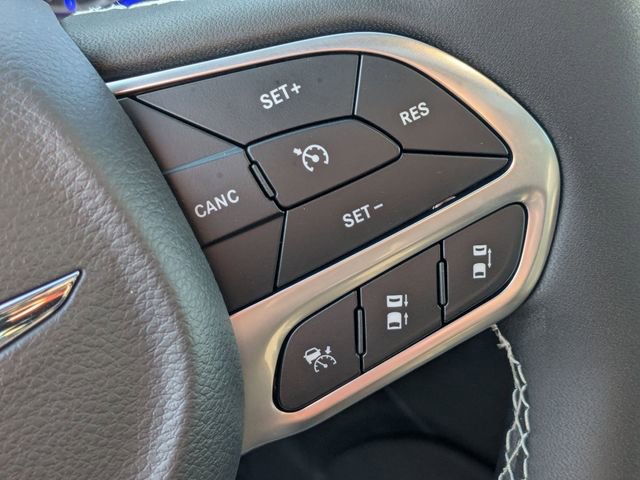 New 2026 Chrysler Pacifica Limited FWD image 16