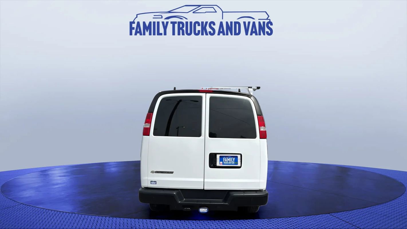 Used 2019 Chevrolet Express 2500 w/ Driver Convenience Package RWD image 4