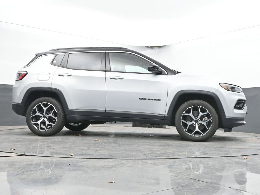 Used 2025 Jeep Compass Limited AWD/4WD image 54