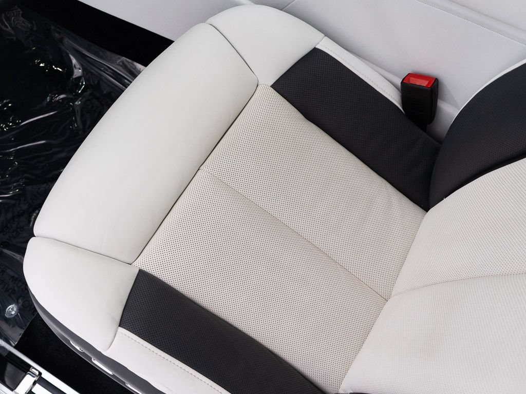 Certified 2023 Rolls-Royce Phantom Sedan RWD image 20