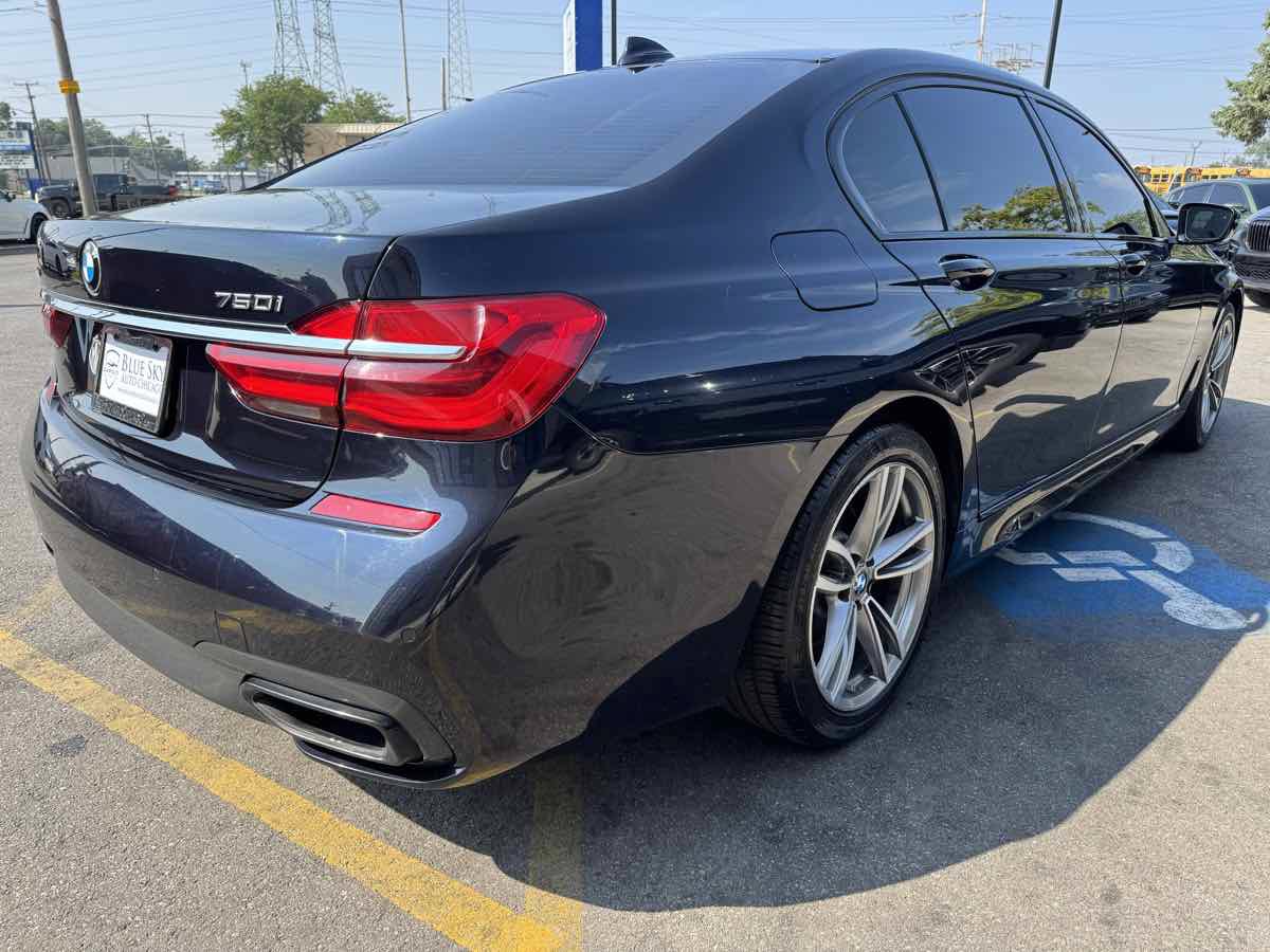 Used 2016 BMW 750i xDrive AWD/4WD image 5
