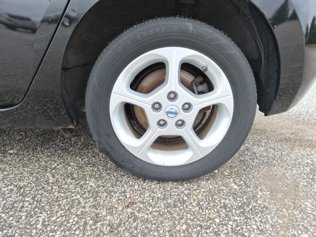 Used 2011 Nissan Leaf SL image 11