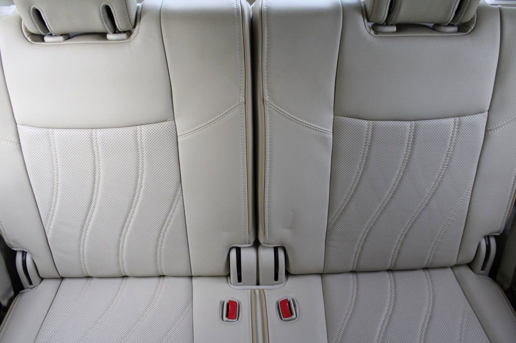 Used 2013 INFINITI JX35 AWD 4dr w/ Premium Pkg image 19