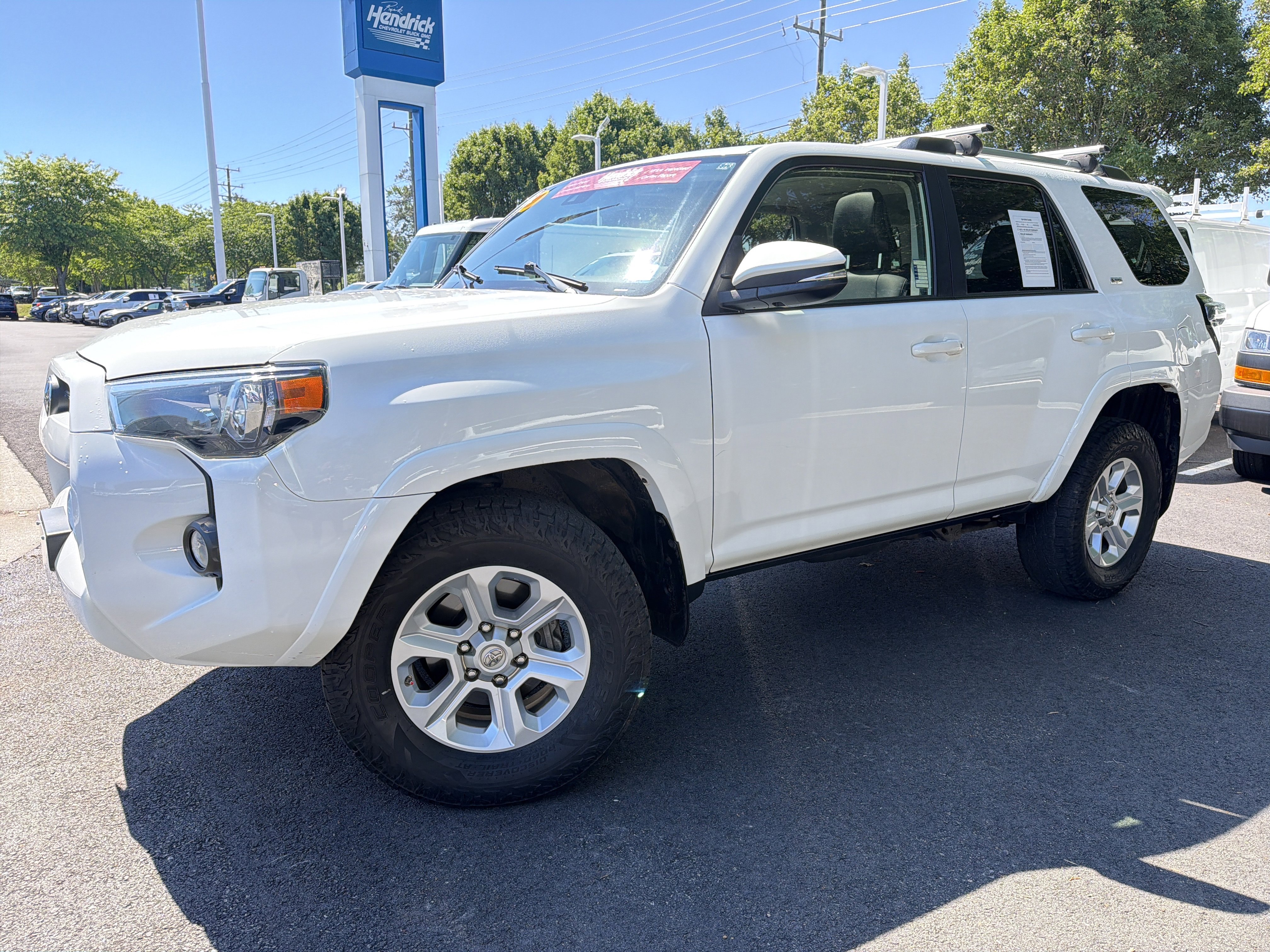 Used 2020 Toyota 4Runner SR5 Premium w/ Moonroof Package AWD/4WD image 5