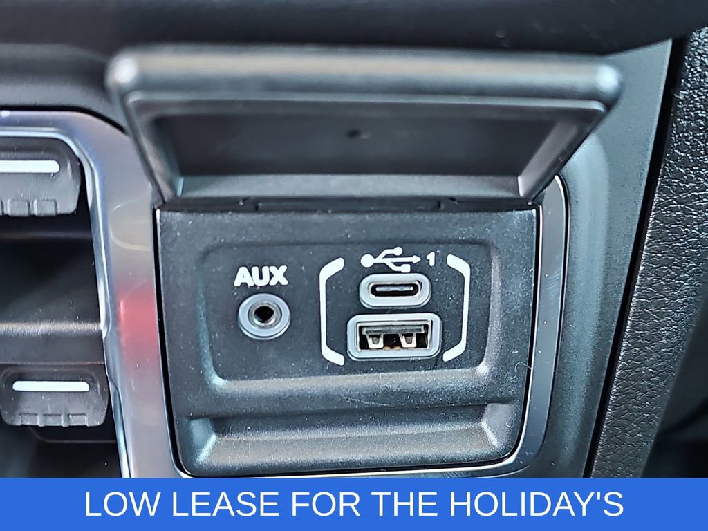 New 2025 Jeep Gladiator Willys image 24