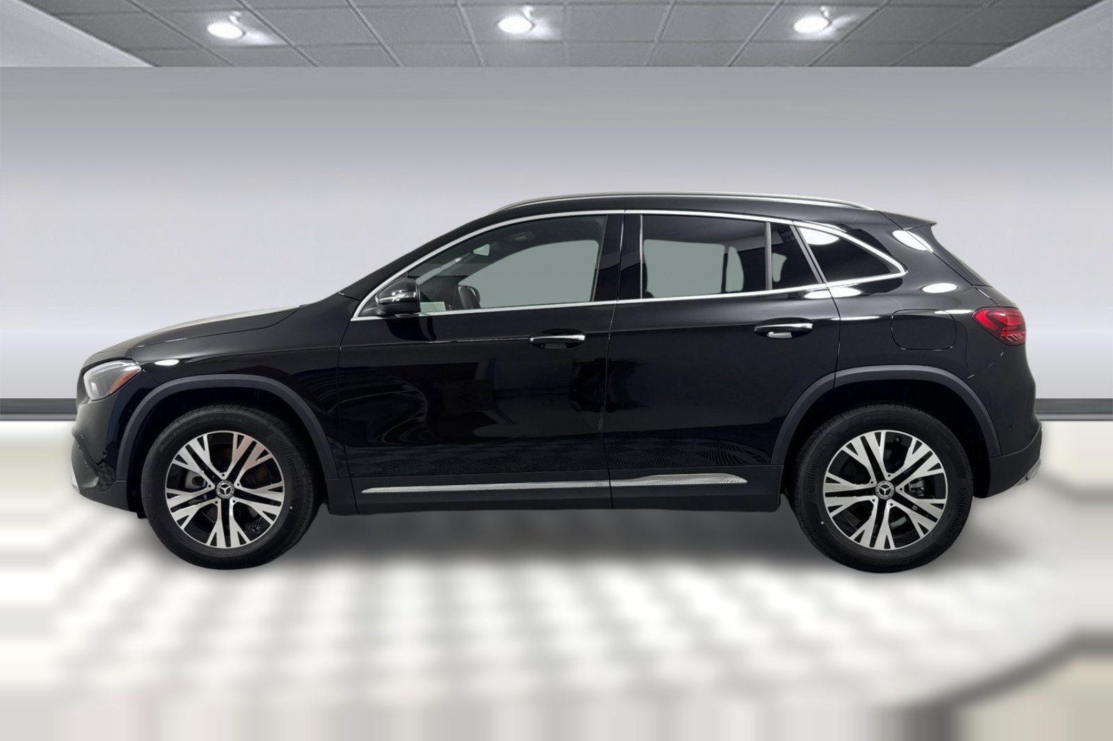 New 2025 Mercedes-Benz GLA 250 4MATIC image 2