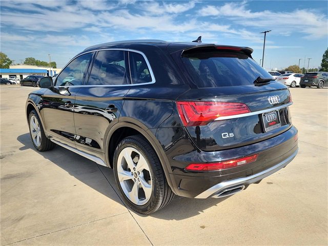 Certified 2025 Audi Q5 2.0T Premium Plus w/ Premium Plus Package image 5