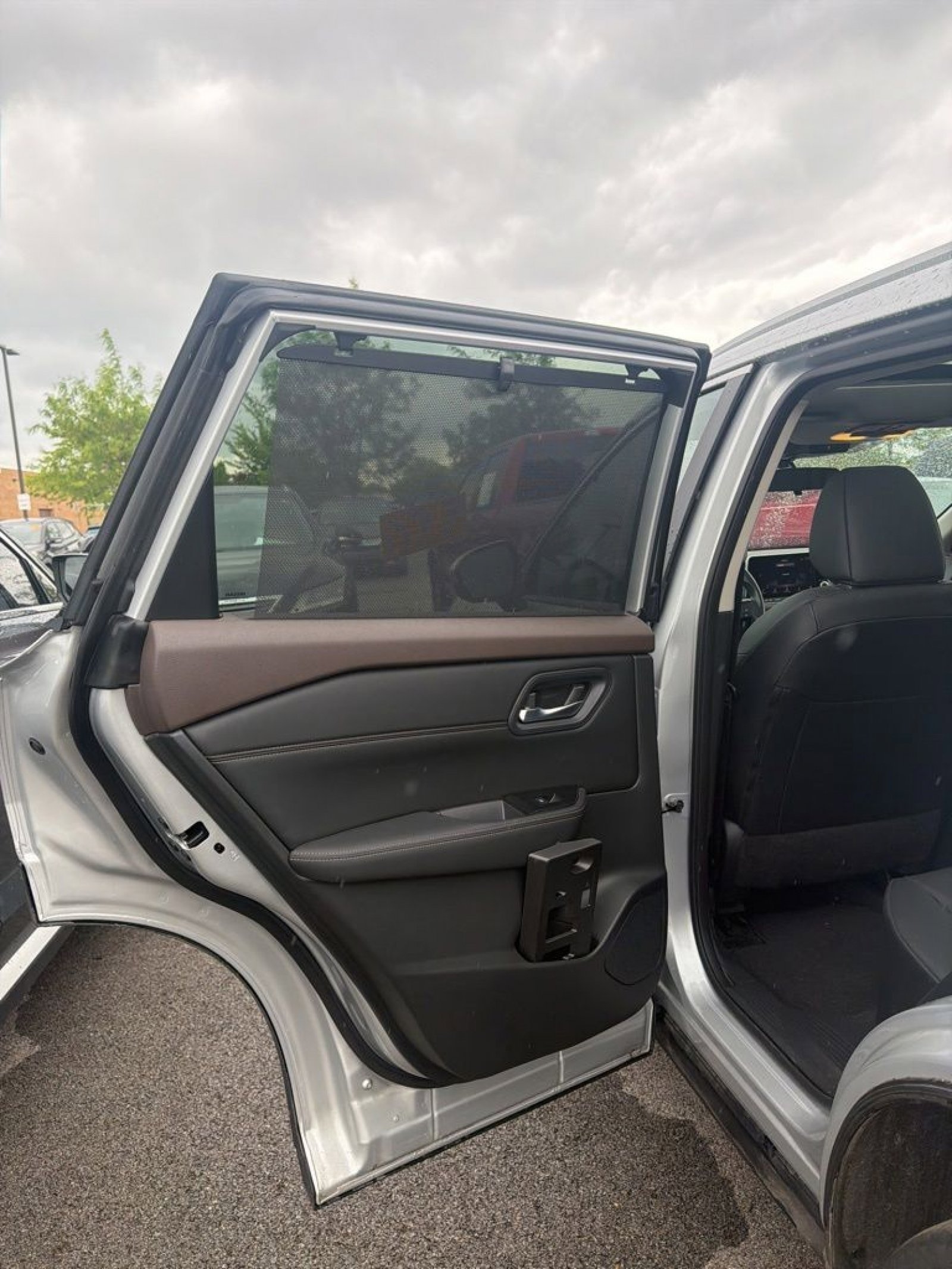 Used 2023 Nissan Rogue SV w/ SV Premium B Package AWD/4WD image 9