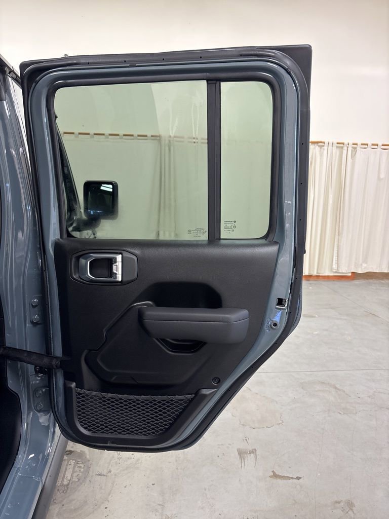 New 2026 Jeep Gladiator Willys AWD/4WD image 36