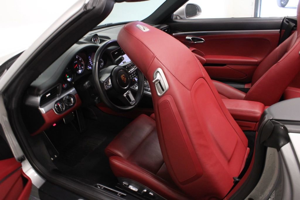 Certified 2018 Porsche 911 Turbo image 34