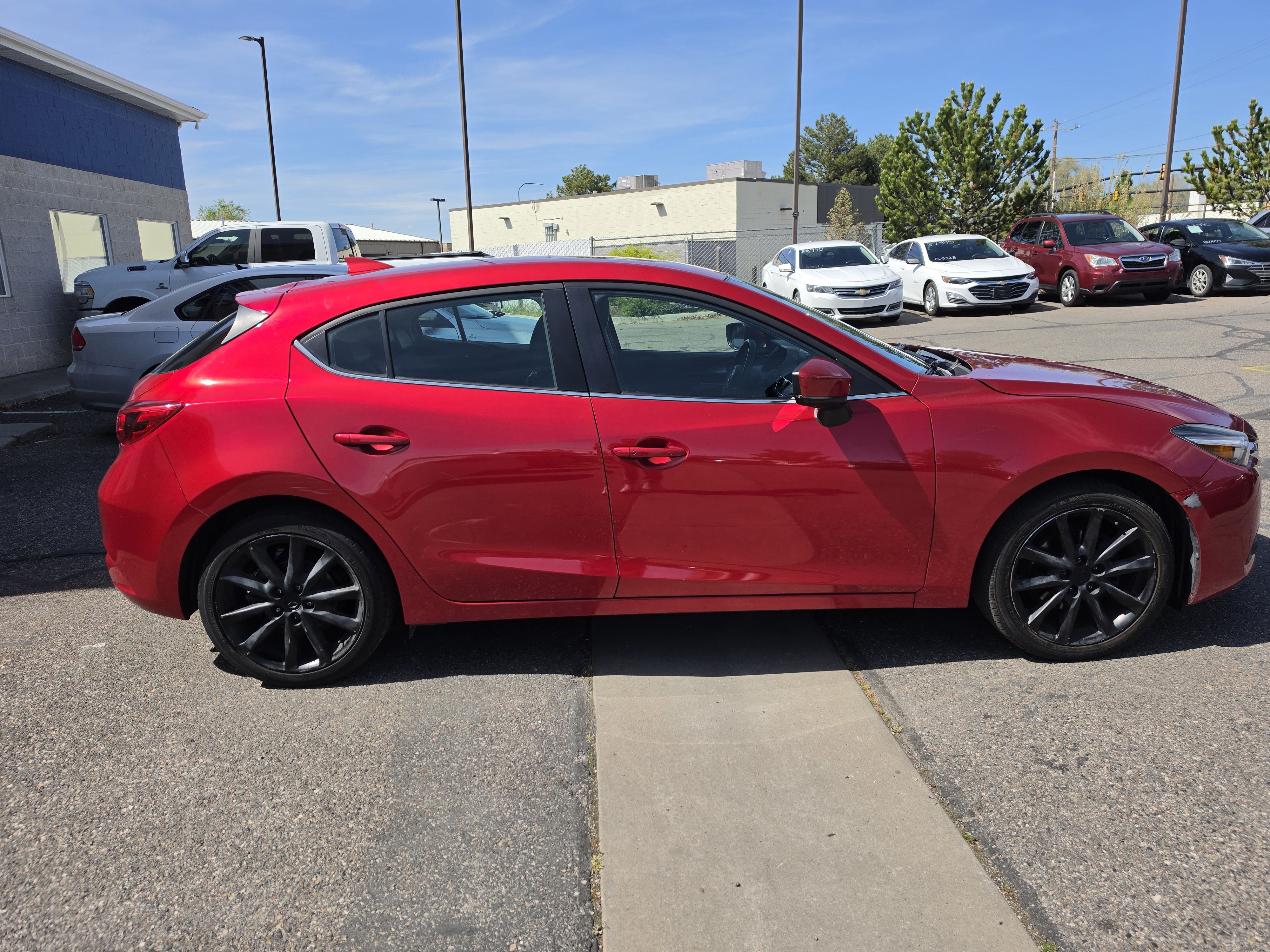 Used 2018 MAZDA MAZDA3 Grand Touring FWD image 8
