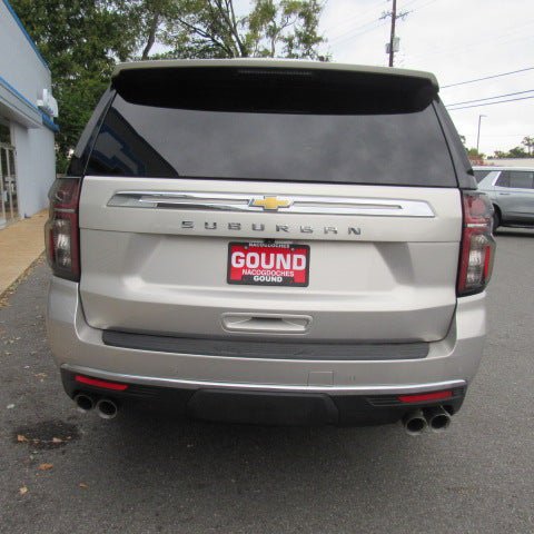 Used 2024 Chevrolet Suburban Premier AWD/4WD image 7