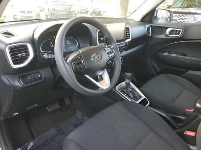 Used 2023 Hyundai Venue SE image 14