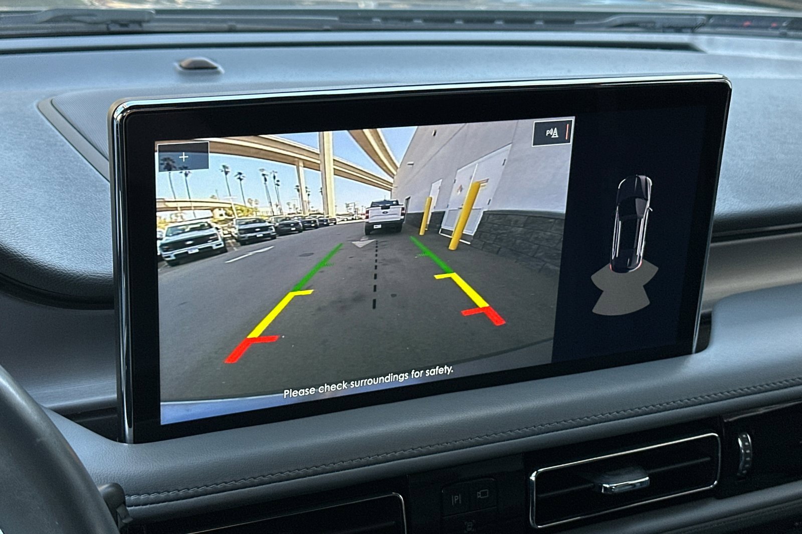 Used 2022 Lincoln Nautilus Reserve w/ Luxury Package image 19