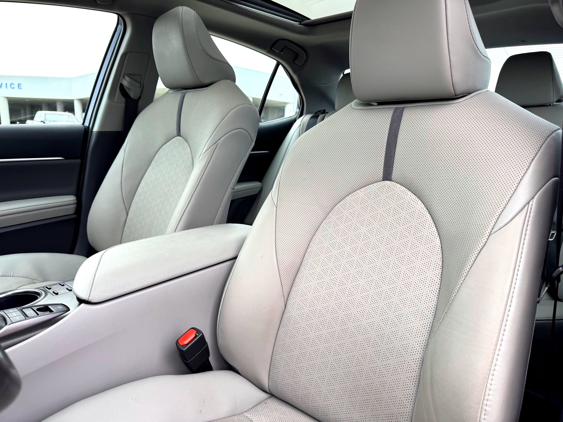 Used 2024 Toyota Camry XSE w/ Navigation Package image 13