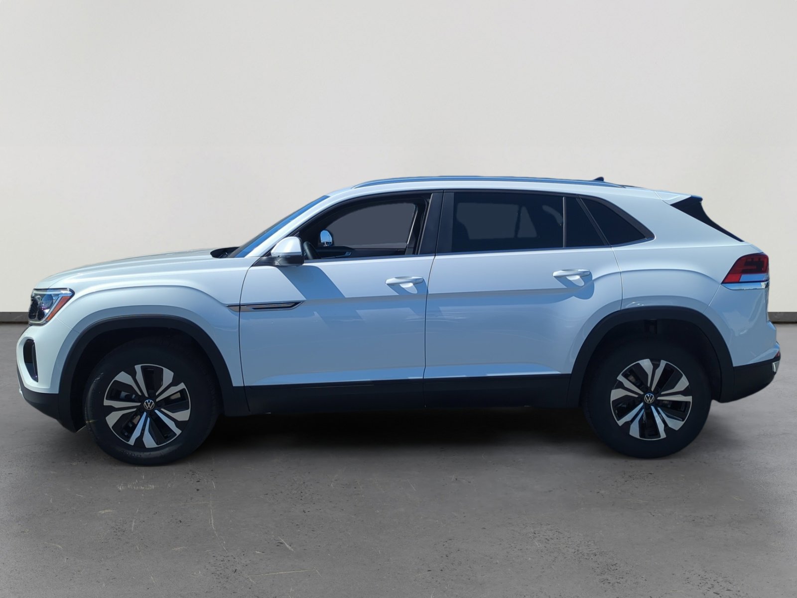 New 2026 Volkswagen Atlas Cross Sport SE image 2