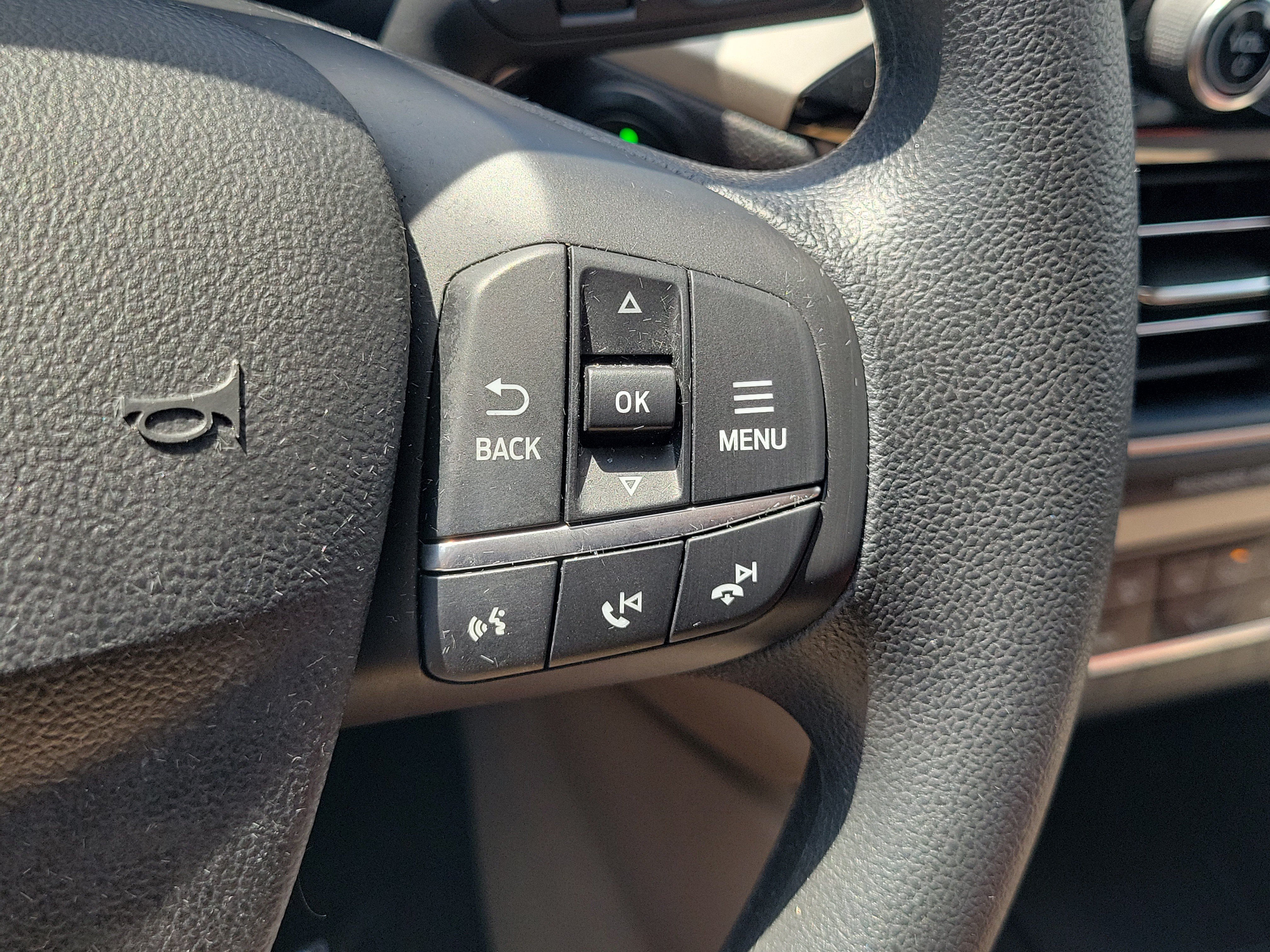 Certified 2020 Ford Escape SE FWD image 25