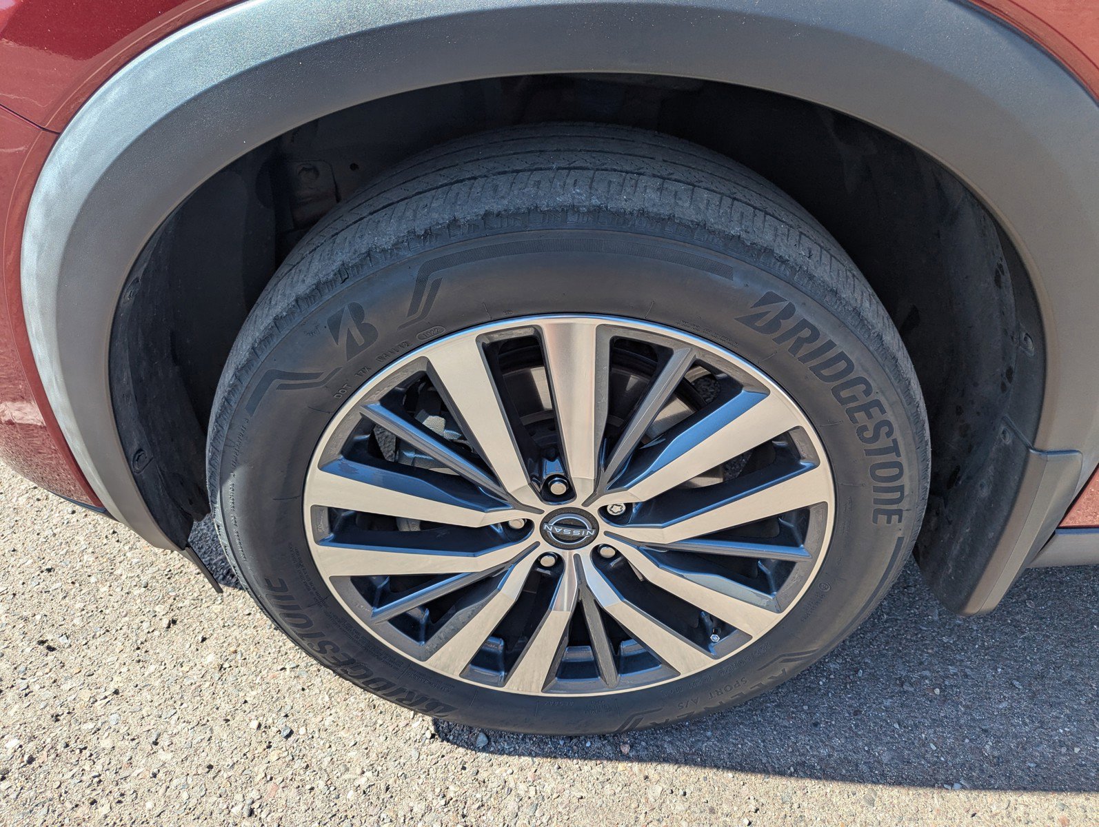 Used 2022 Nissan Pathfinder Platinum w/ Cargo Package image 9