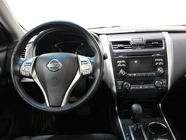 Used 2014 Nissan Altima 2.5 SV w/ Convenience Package FWD image 13