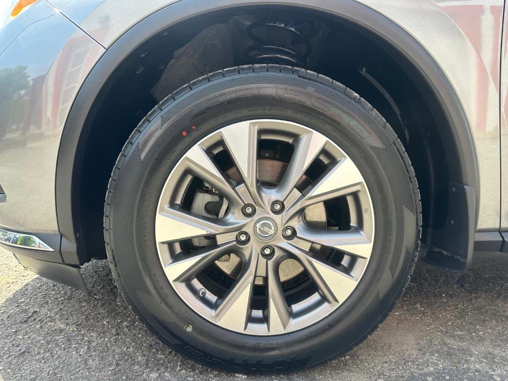 Used 2017 Nissan Murano SV FWD image 37