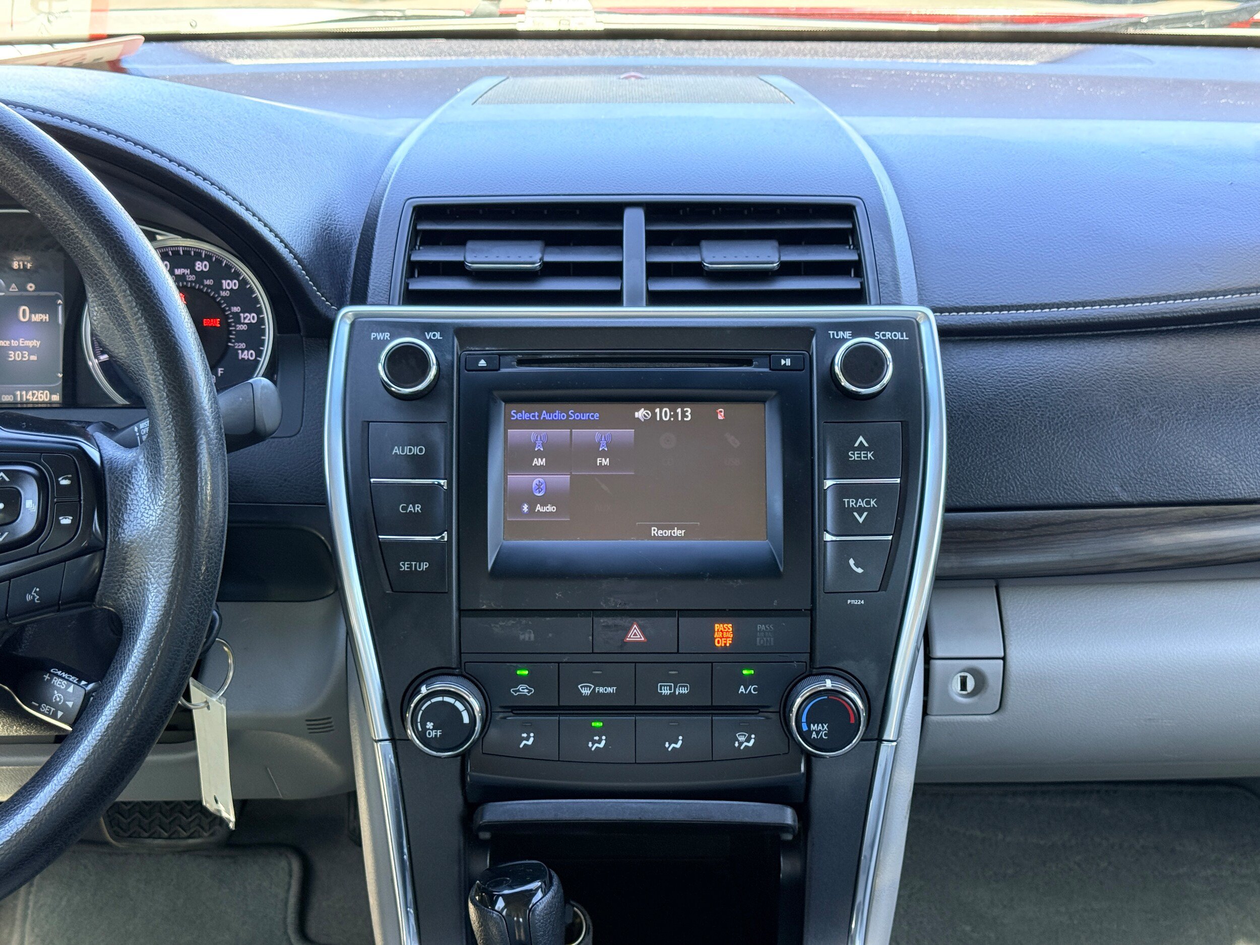 Used 2016 Toyota Camry LE FWD image 18