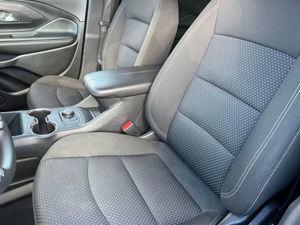 Used 2024 GMC Terrain SLE image 10