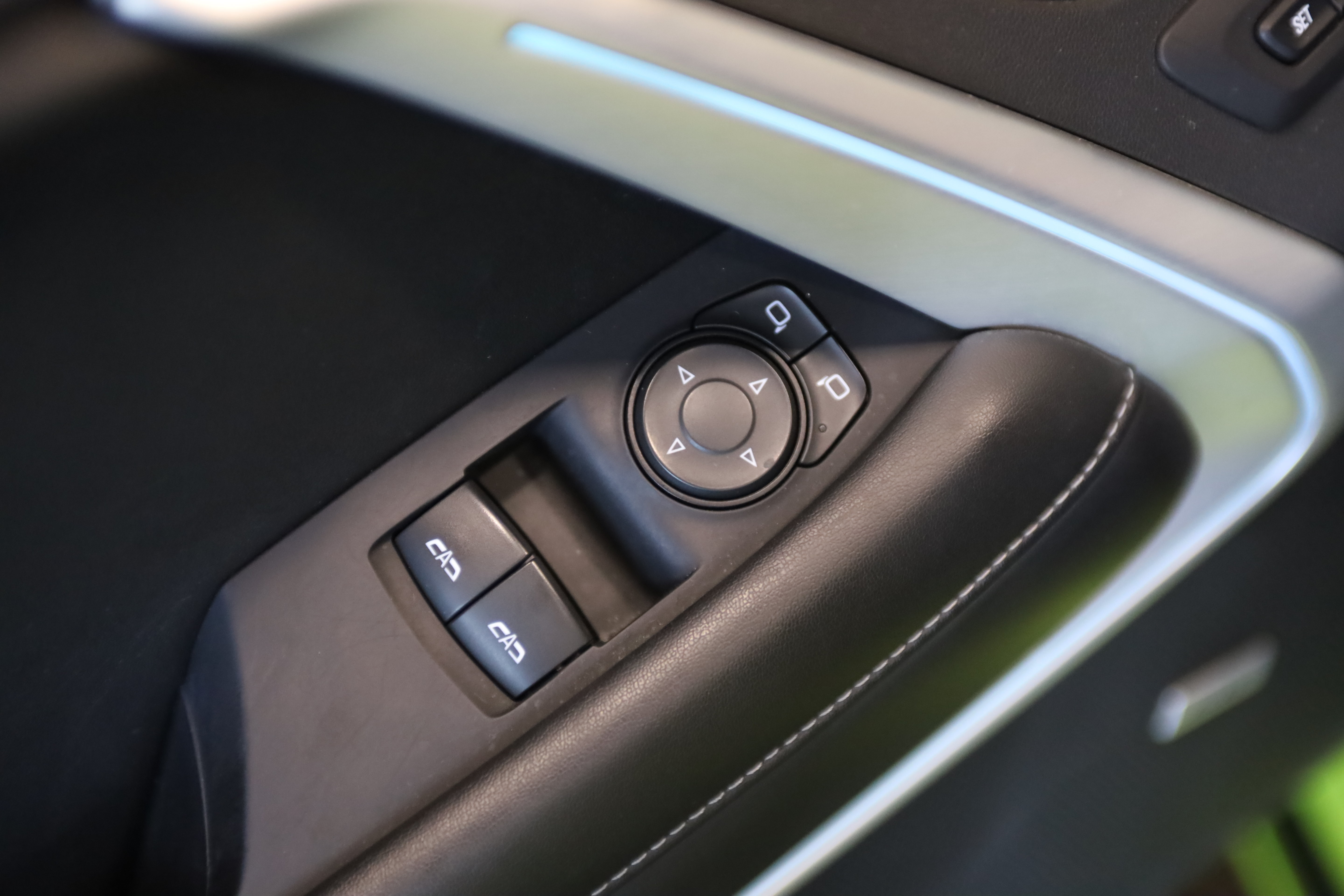 Used 2019 Chevrolet Camaro SS RWD image 11