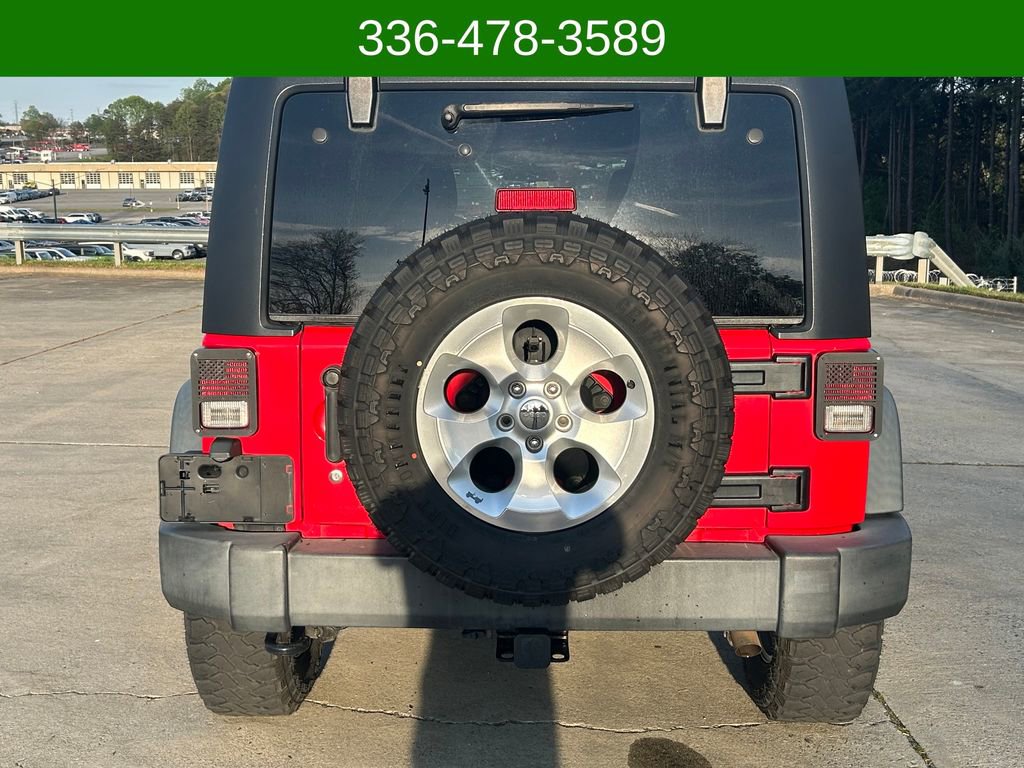 Used 2018 Jeep Wrangler Unlimited Sport w/ Connectivity Group AWD/4WD image 4