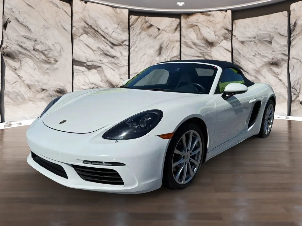 Used 2020 Porsche 718 Boxster RWD image 2