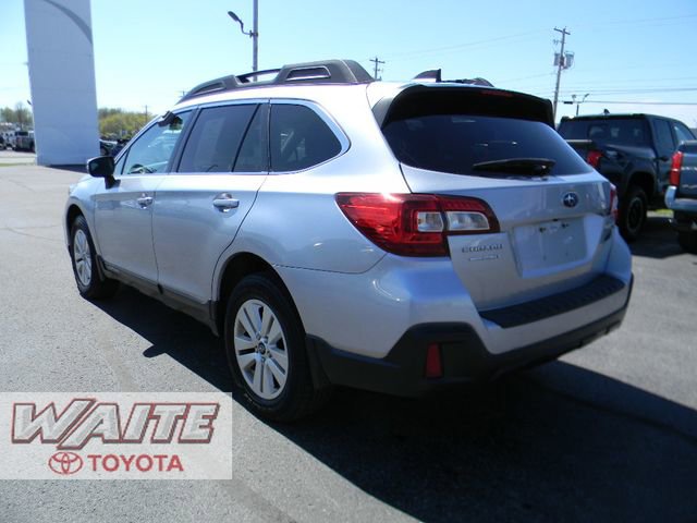 Used 2018 Subaru Outback 2.5i Premium AWD/4WD image 4