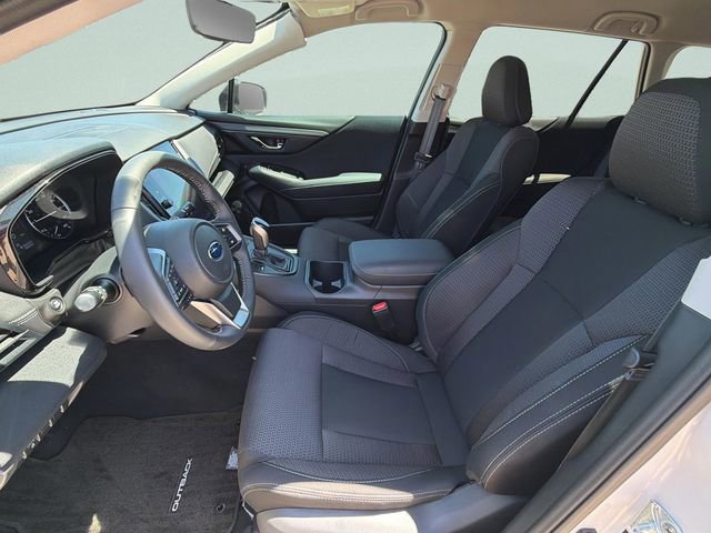 Used 2025 Subaru Outback Premium AWD/4WD image 19