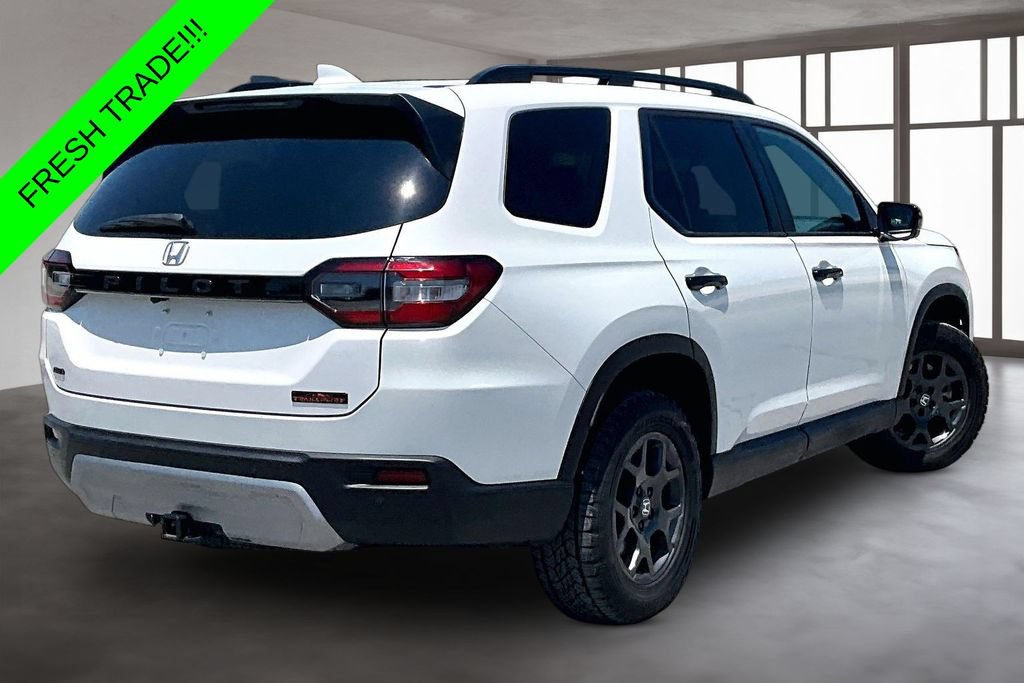 Certified 2024 Honda Pilot TrailSport image 6