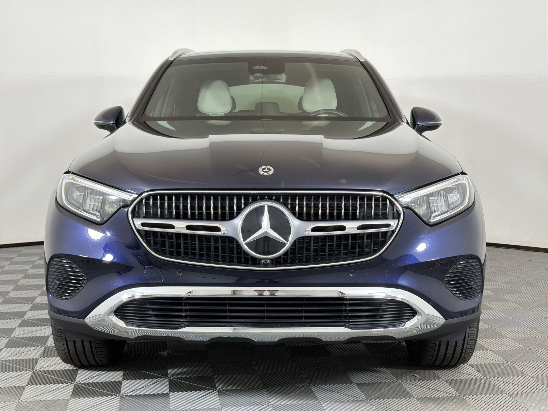 Used 2024 Mercedes-Benz GLC 300 image 6