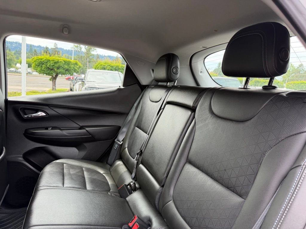 Used 2023 Chevrolet Bolt LT w/ Infotainment Package FWD image 31